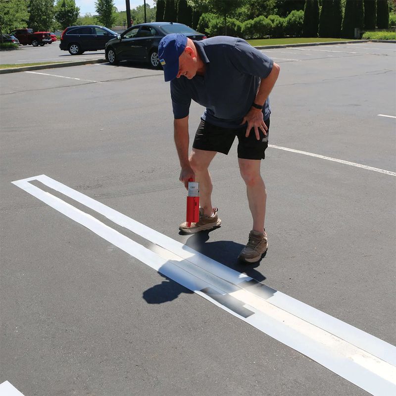 Sjablong med Parkeringsstripe 290 cm + 2 stk merkespray